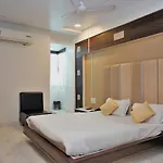 Hotel Vanya Palace,Ahmedabad